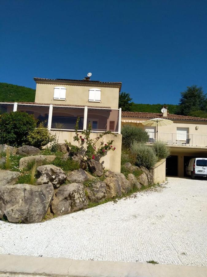 Maison Accueillante A Nant Avec Piscine Partagee المظهر الخارجي الصورة